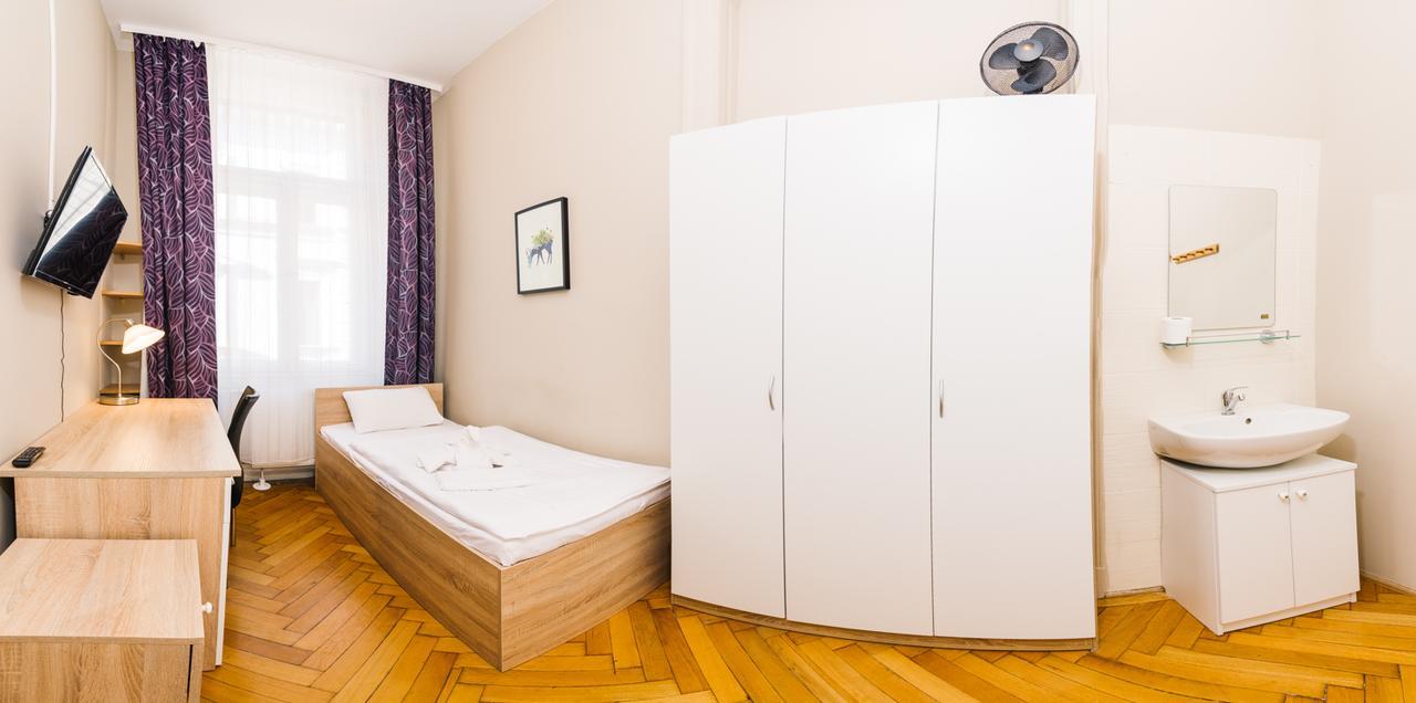 Centric Lifestyle Apartments Budapest Bagian luar foto
