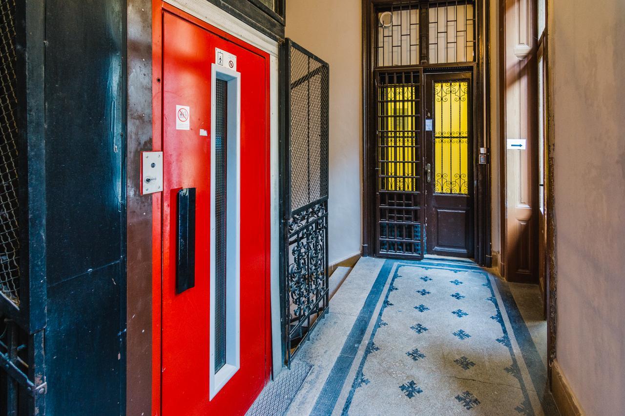 Centric Lifestyle Apartments Budapest Bagian luar foto