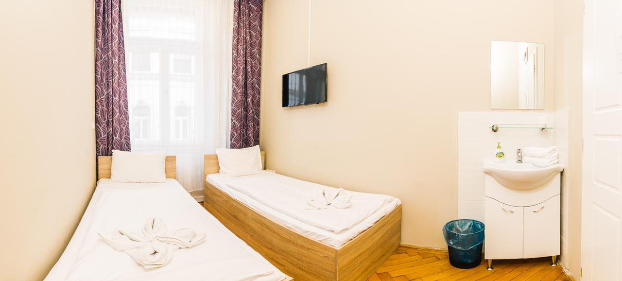 Centric Lifestyle Apartments Budapest Bagian luar foto