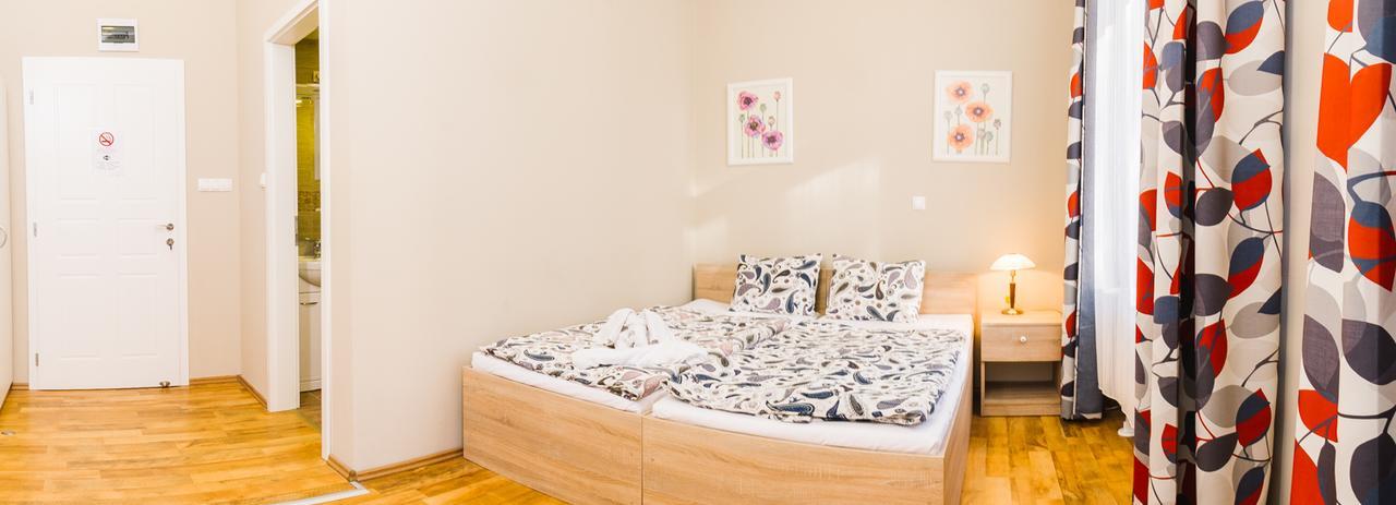 Centric Lifestyle Apartments Budapest Bagian luar foto