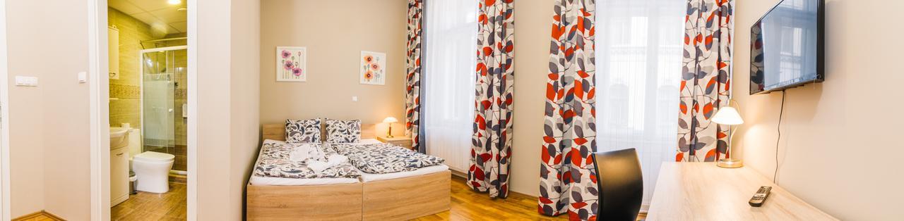 Centric Lifestyle Apartments Budapest Bagian luar foto